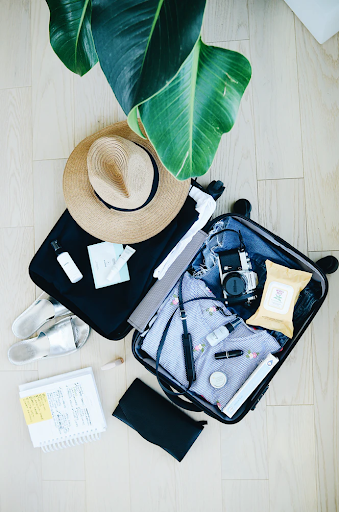 Travel Tips: Pack Lightly, Wash Clothes on Travel